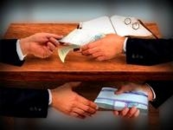 Брать и не сидеть: когда нужно сажать чиновников-взяточников, Фемида спит?