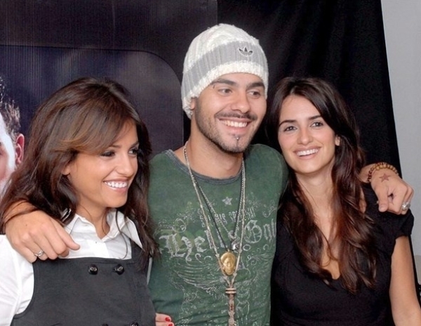 Сестры и братья самых красивых актеров и актрис: как они выглядят