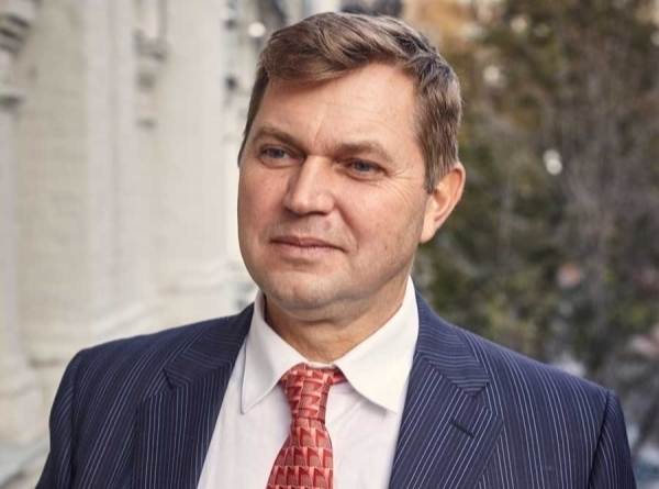 Клан Франчуков: окружение Аксенова помогает воровать у города