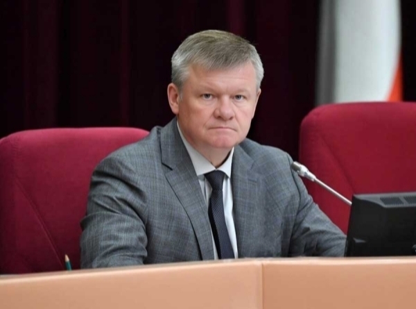 Саратовская областная администрация дрожит, когда Исаевы достают скелеты Грищенко