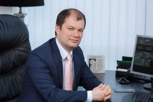 Шахтёры без зарплаты: Денис Сафин арендовал частный самолёт для поездки на Кипр