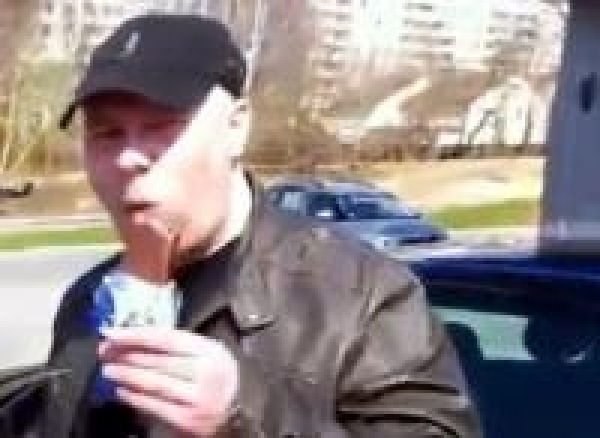 Наглый полицейский отделался замечанием (видео)